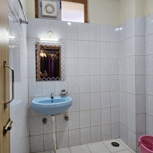 Deluxe-room-without-view Bathrrom